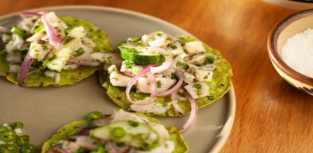 plato de tostadas de ceviche o aguachile